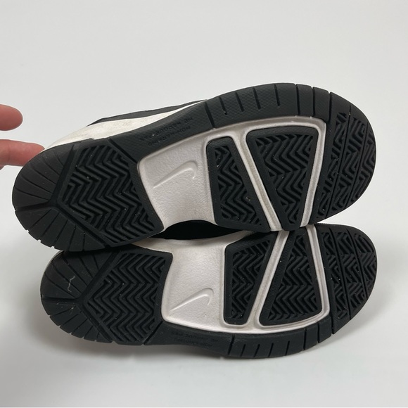 Nike AirMax Stutter Step 2 Black White Basketball Boy’s Size 1 Youth - Picture 2 of 9